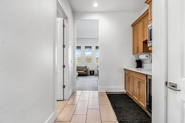 $885,000 | 1048 Treasure Hills Drive, Madera, CA 93636