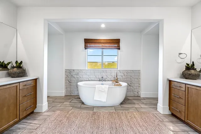 $885,000 | 1048 Treasure Hills Drive, Madera, CA 93636