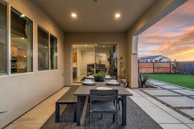 $885,000 | 1048 Treasure Hills Drive, Madera, CA 93636