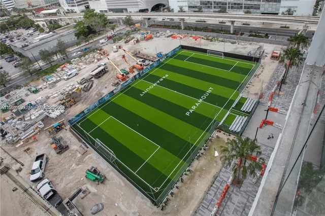 $1,350,000 | 851 Northeast 1st Avenue, Unit 4009, Miami, FL 33132