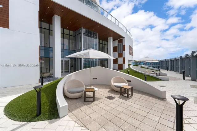 $1,350,000 | 851 Northeast 1st Avenue, Unit 4009, Miami, FL 33132