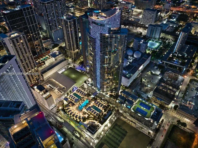 $1,350,000 | 851 Northeast 1st Avenue, Unit 4009, Miami, FL 33132