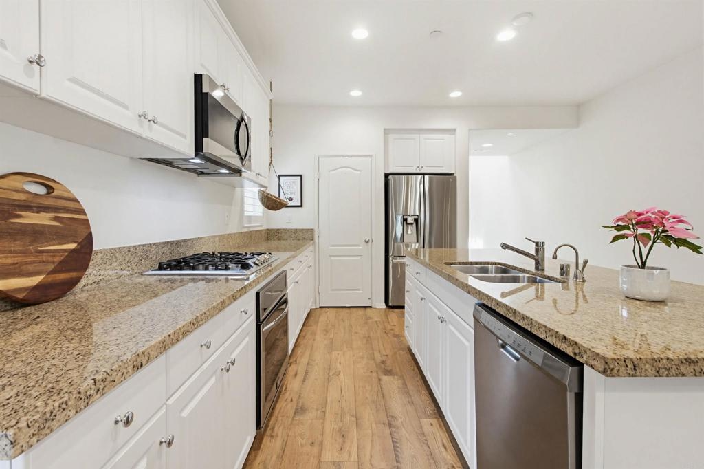 35647 Garrano Lane Fallbrook, CA 92028 - Photo 9 of 67