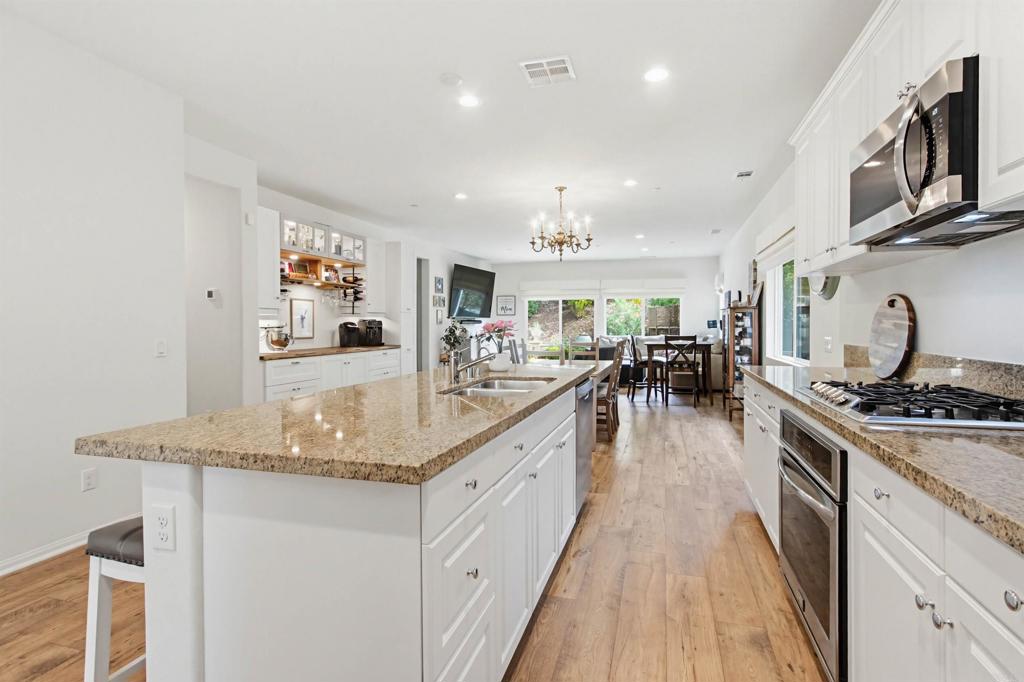 35647 Garrano Lane Fallbrook, CA 92028 - Photo 10 of 67