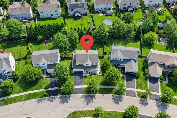$450,000 | 176 Woodland Park Circle, Gilberts, IL 60136