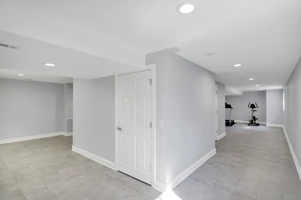 $450,000 | 176 Woodland Park Circle, Gilberts, IL 60136