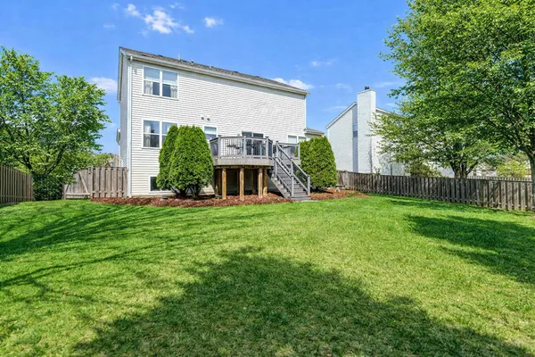 $450,000 | 176 Woodland Park Circle, Gilberts, IL 60136