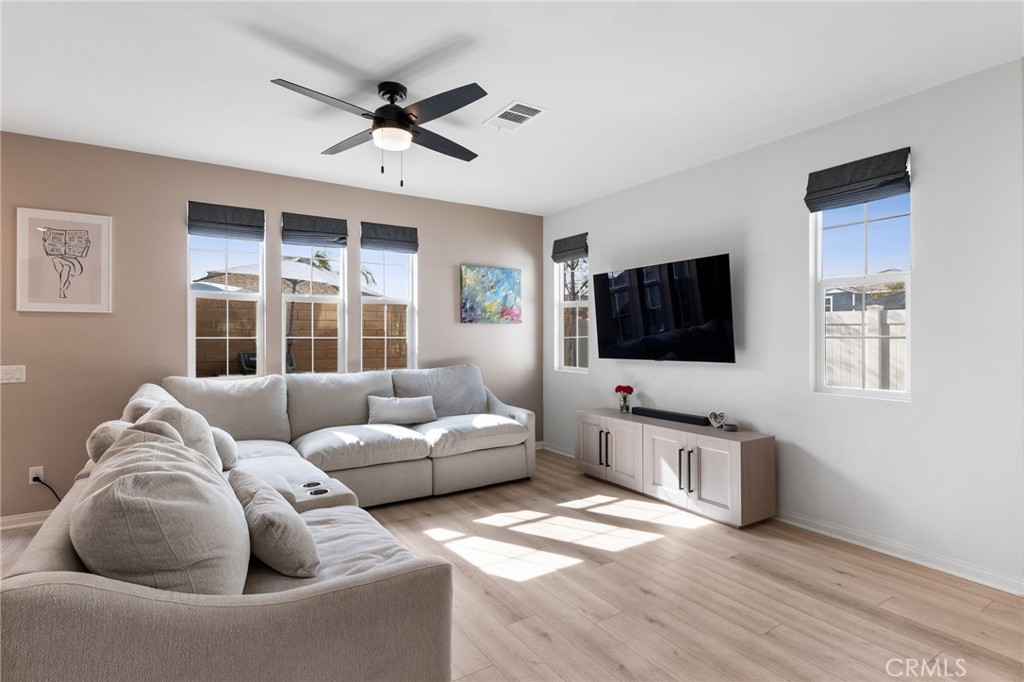 358 Hydrangea Street Fillmore, CA 93015 - Photo 11 of 63