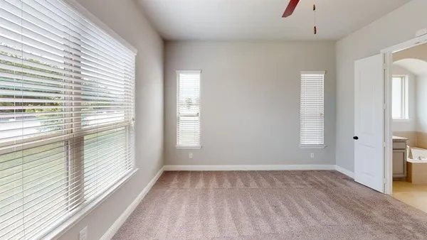 $2,950 | 2013 State Street, Aubrey, TX 76227