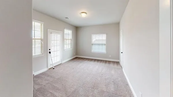 $2,950 | 2013 State Street, Aubrey, TX 76227