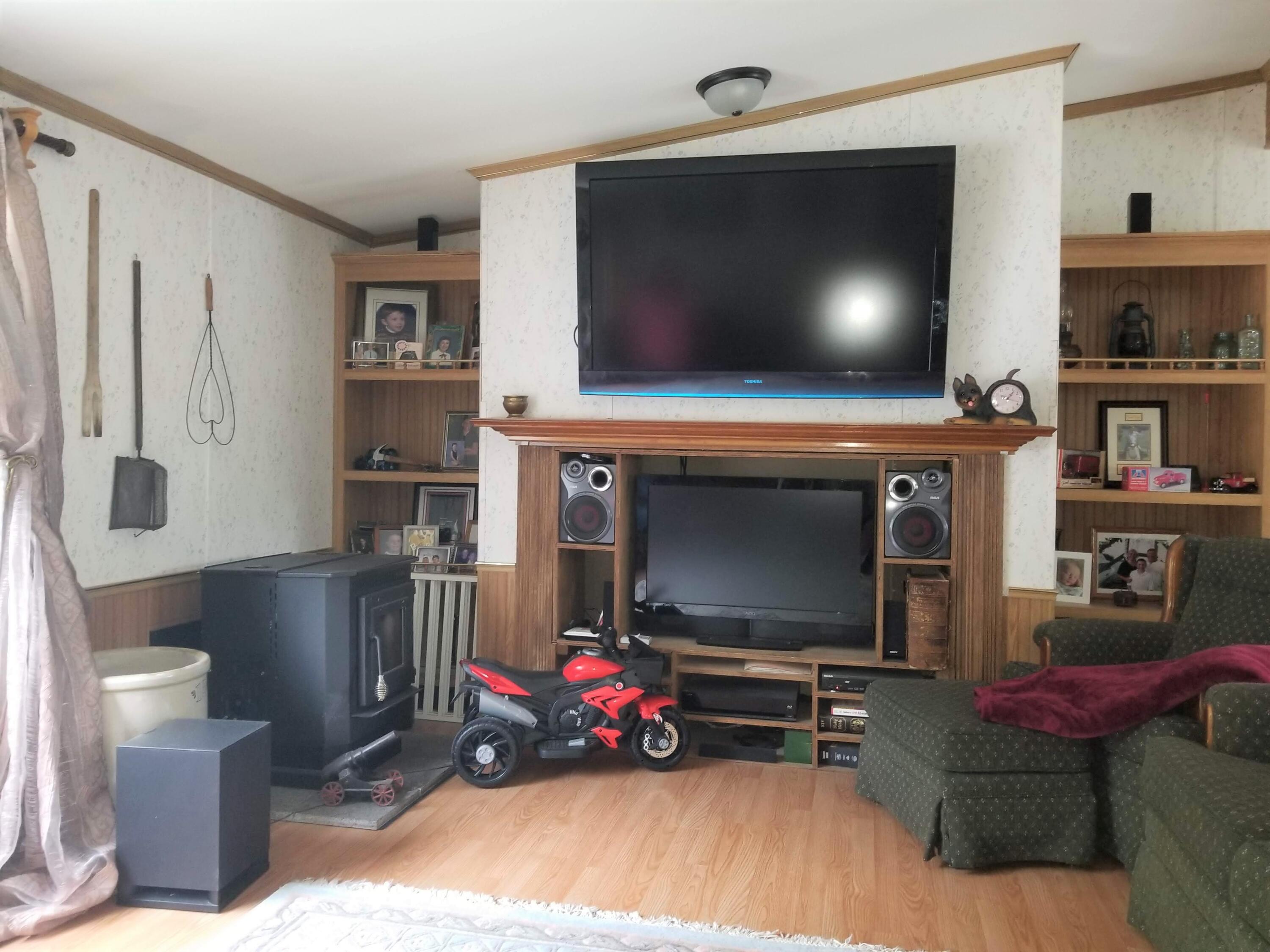 271 Call Road Milford, ME 04461 - Photo 3 of 36 1st House Living Rloom