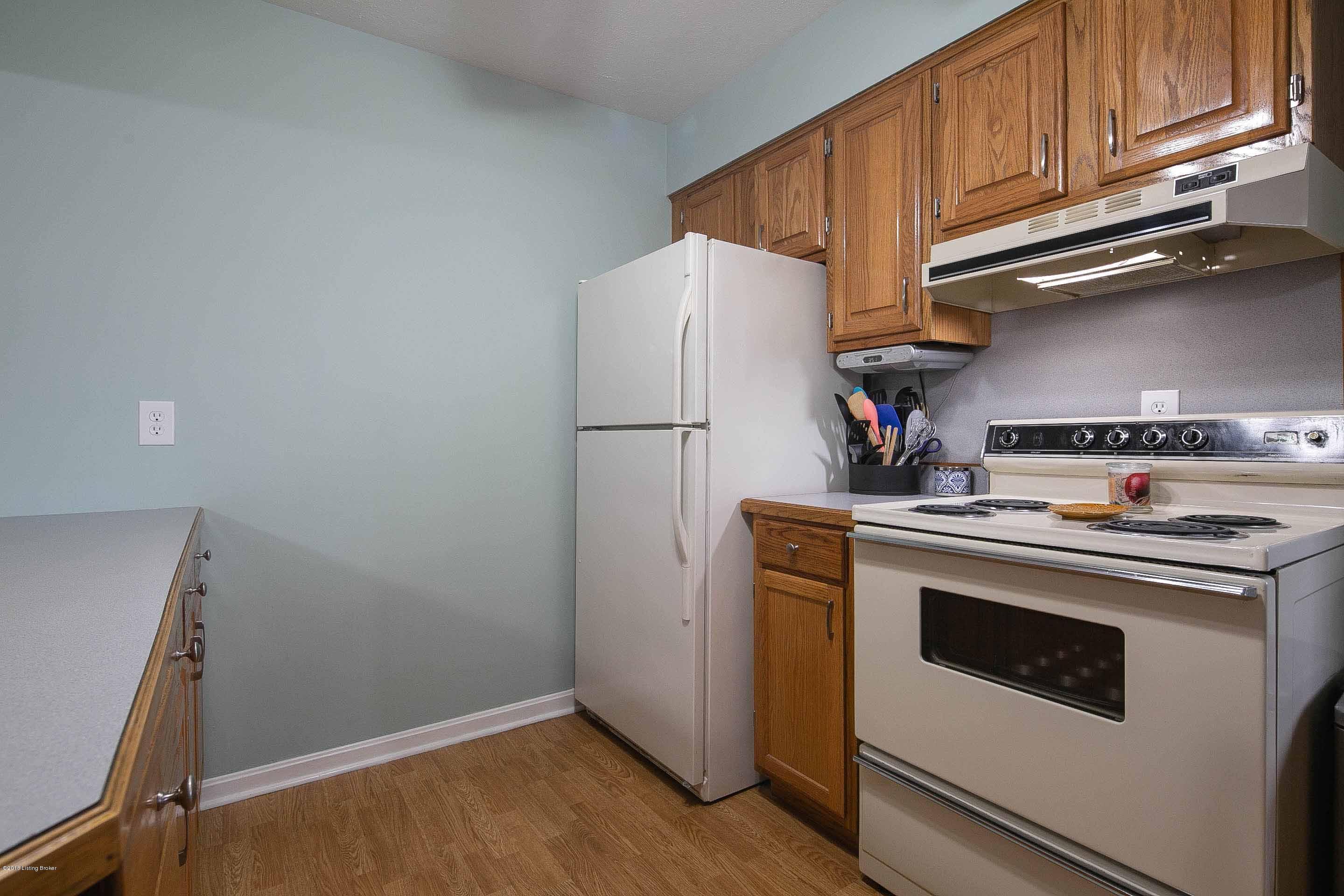 7607 Terry Road Louisville, KY 40258 - Photo 27 of 52 24