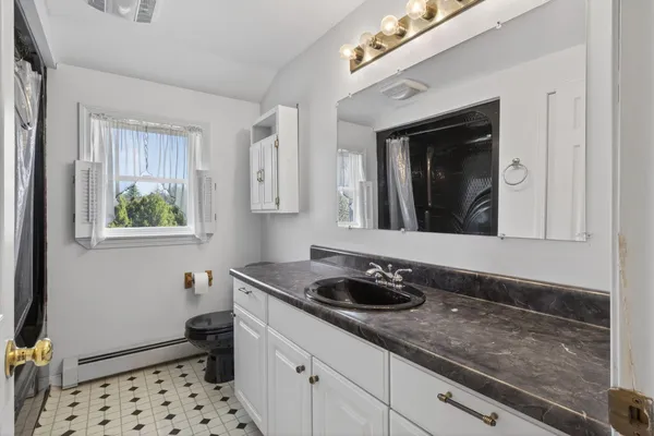 $589,000 | 281 Portland Road, Gray, ME 04039