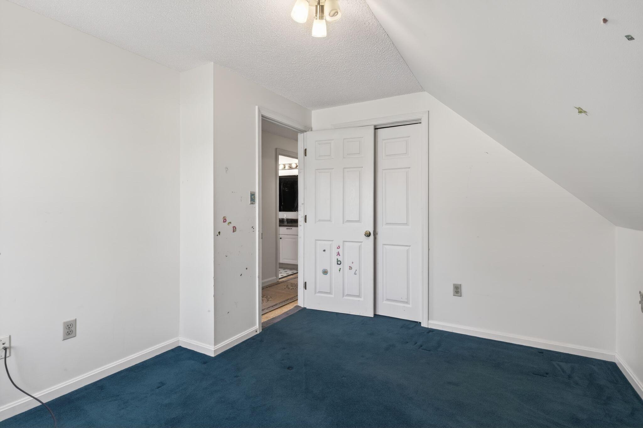 281 Portland Road Gray, ME 04039 - Photo 17 of 36 281_Portland_Rd_079