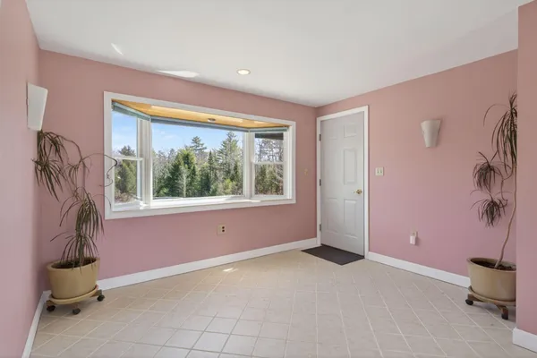 $589,000 | 281 Portland Road, Gray, ME 04039