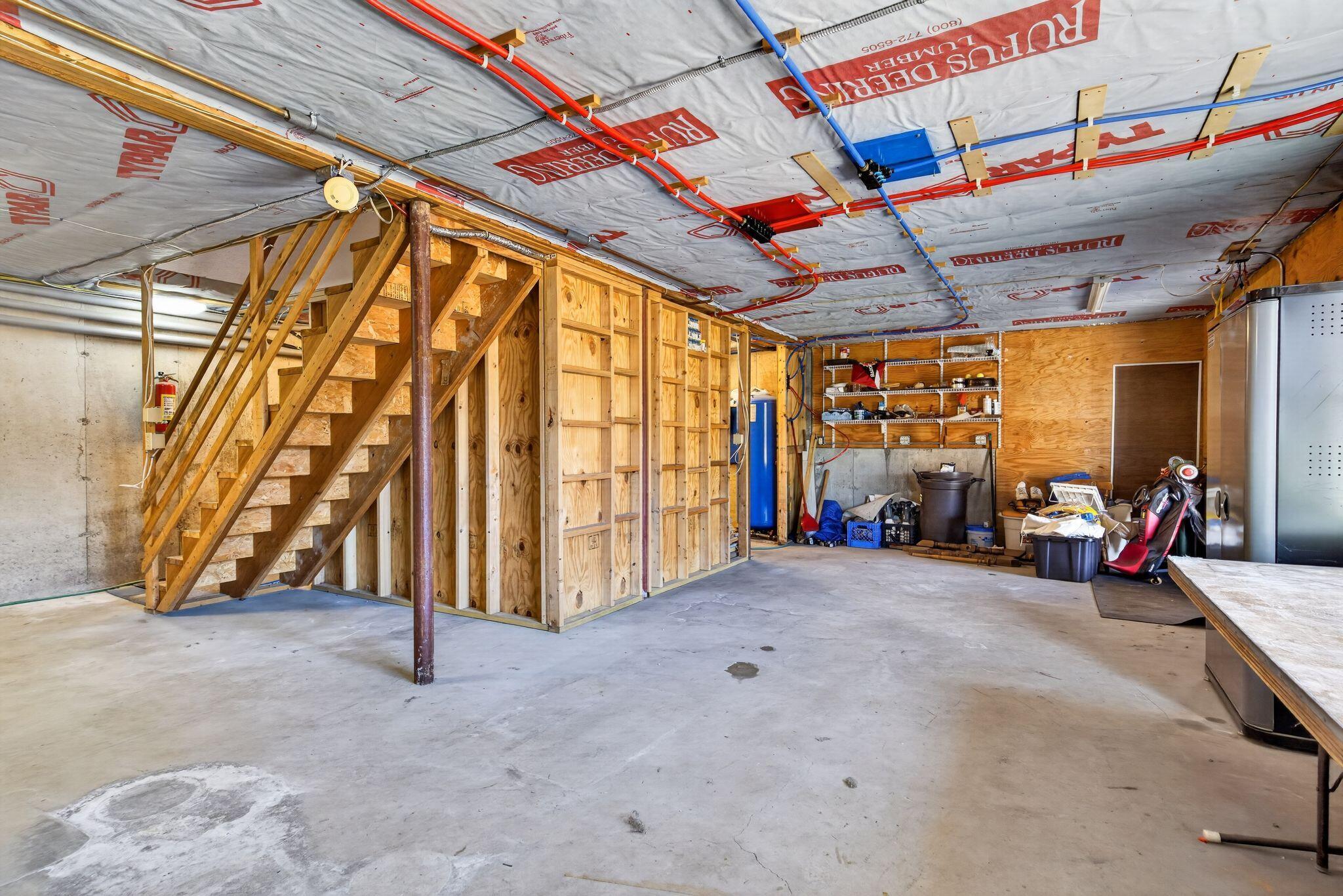 281 Portland Road Gray, ME 04039 - Photo 24 of 36 281_Portland_Rd_121