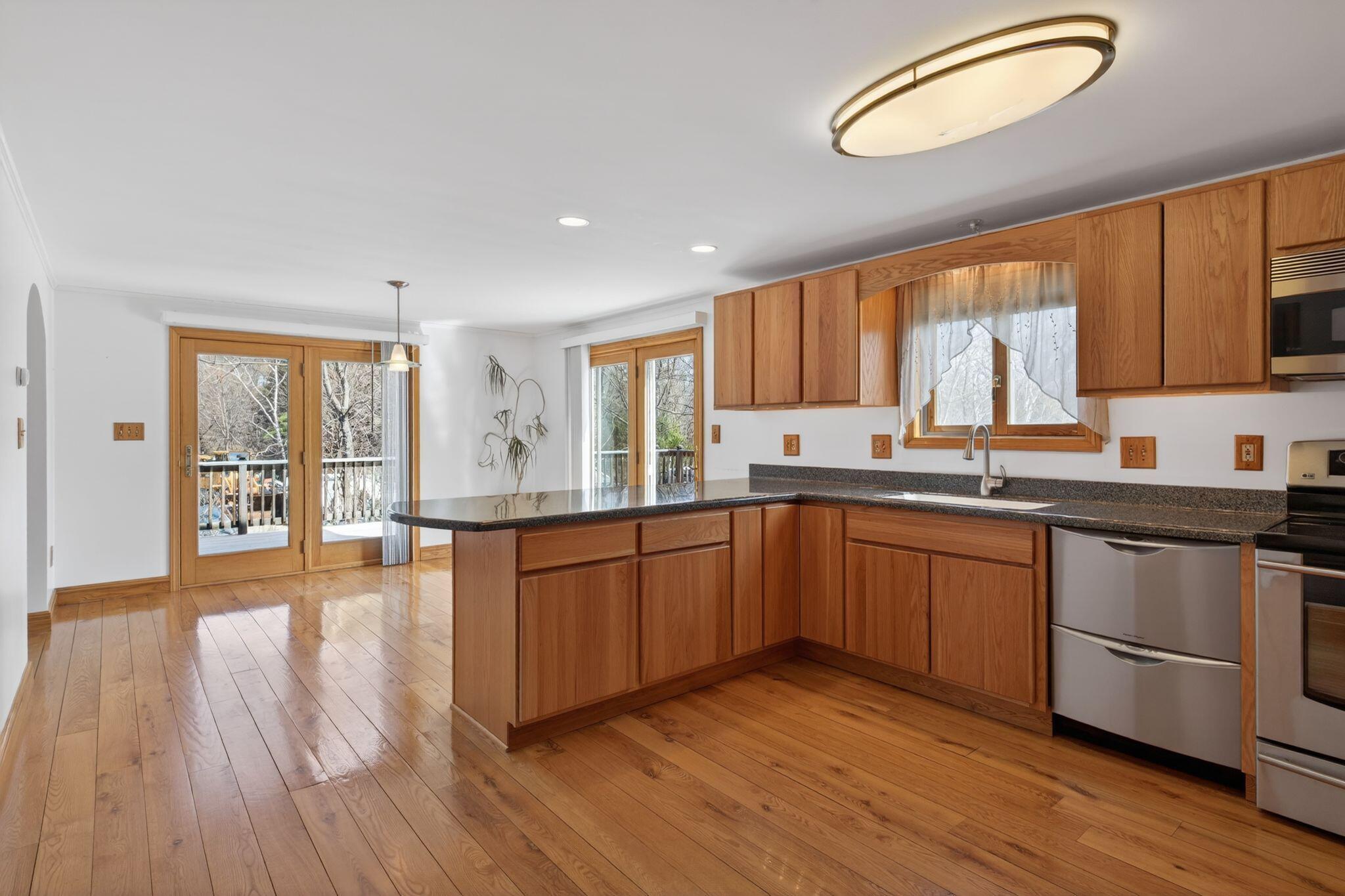 281 Portland Road Gray, ME 04039 - Photo 4 of 36 281_Portland_Rd_028