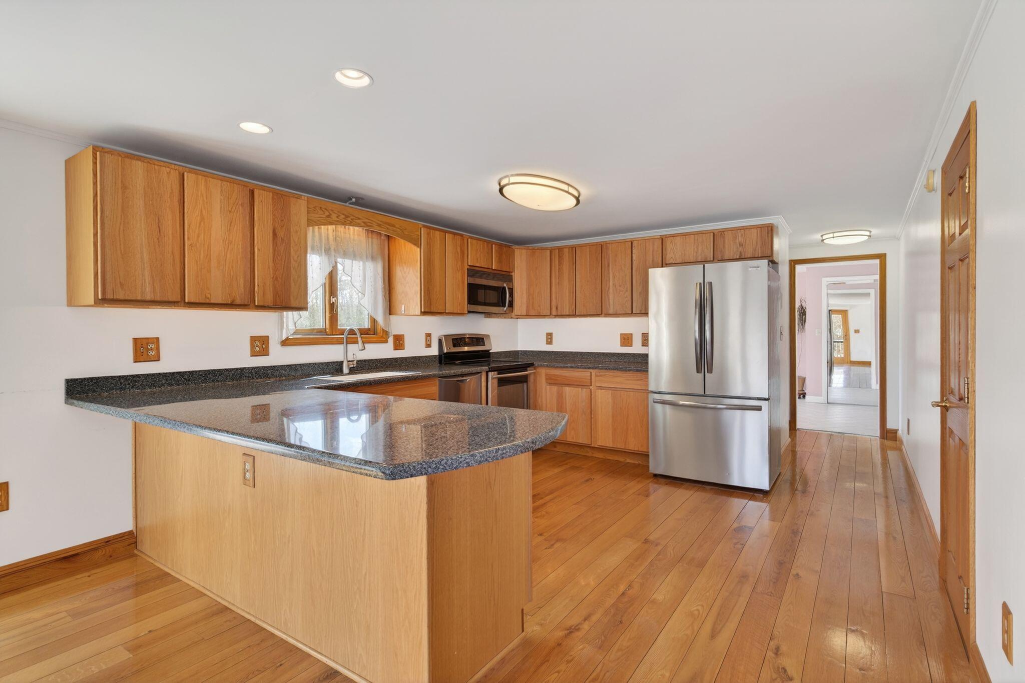 281 Portland Road Gray, ME 04039 - Photo 5 of 36 281_Portland_Rd_038