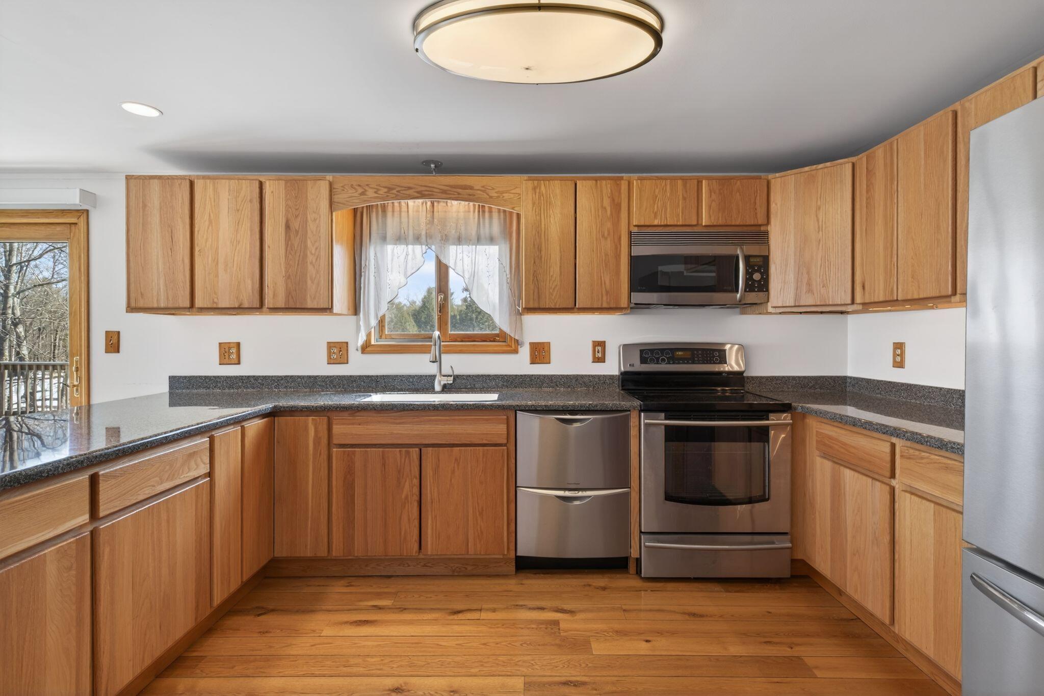 281 Portland Road Gray, ME 04039 - Photo 6 of 36 281_Portland_Rd_031