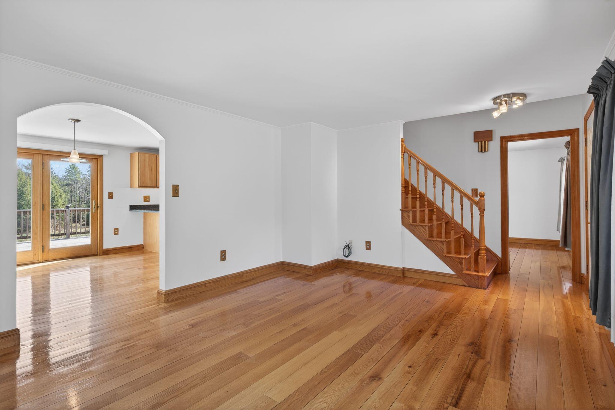 281 Portland Road Gray, ME 04039 - Photo 9 of 36 281_Portland_Rd_052