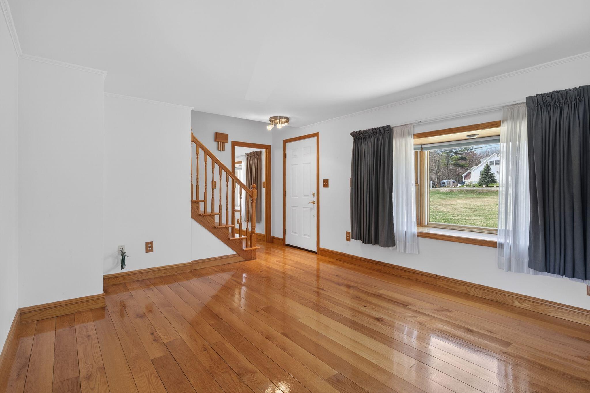 281 Portland Road Gray, ME 04039 - Photo 10 of 36 281_Portland_Rd_055