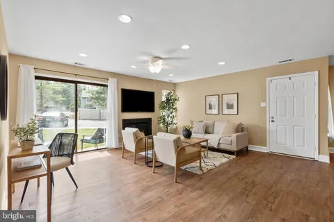 $230,000 | 431 Durham Court, West Deptford, NJ 08051