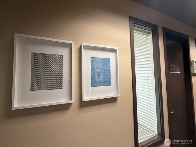 $925 | 755 Winslow Way East, Unit 102, Bainbridge Island, WA 98110