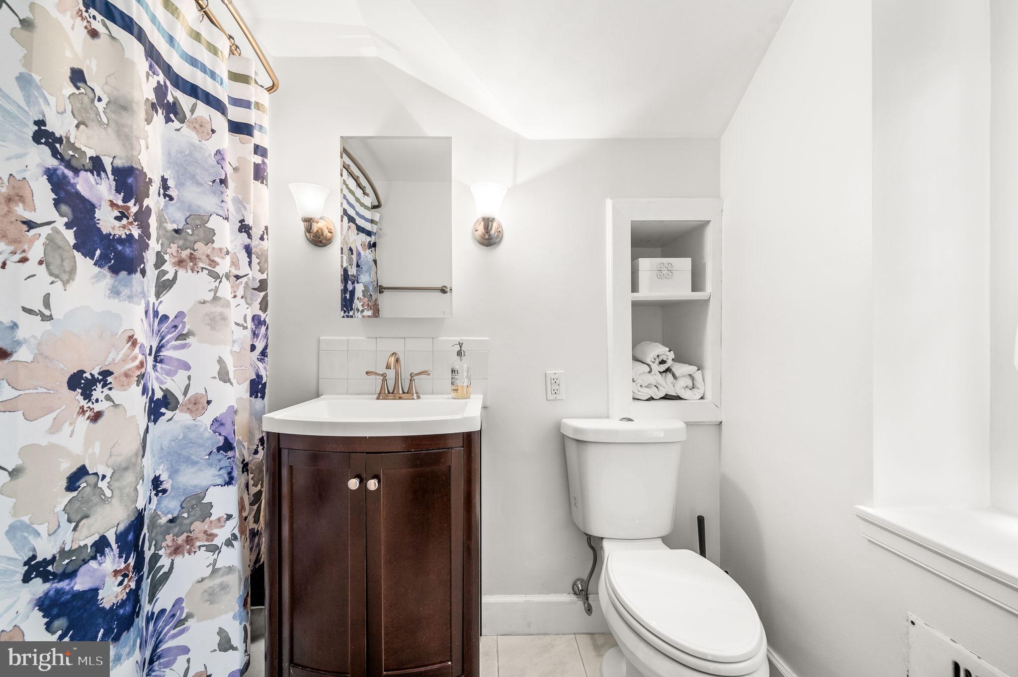 304 Keithwood Road Wynnewood, PA 19096 - Photo 47 of 78 Private bath to BR 3