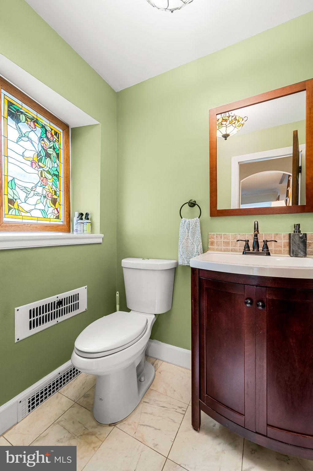 304 Keithwood Road Wynnewood, PA 19096 - Photo 10 of 78 Powder Room