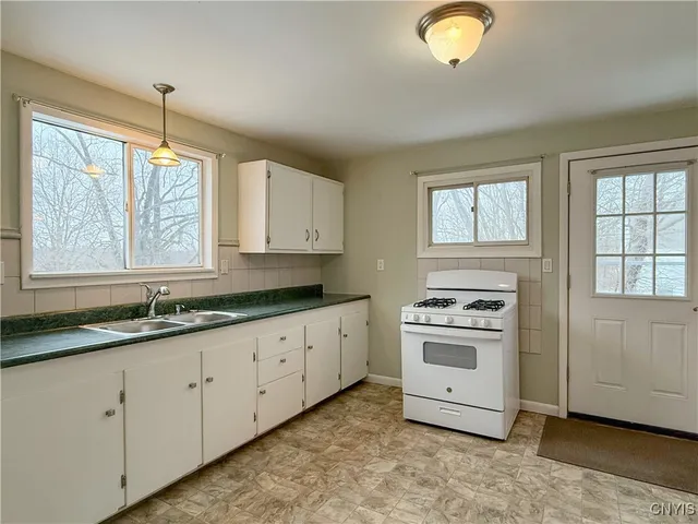 $1,400 | 2653 West Seneca Turnpike, Marcellus, NY 13108