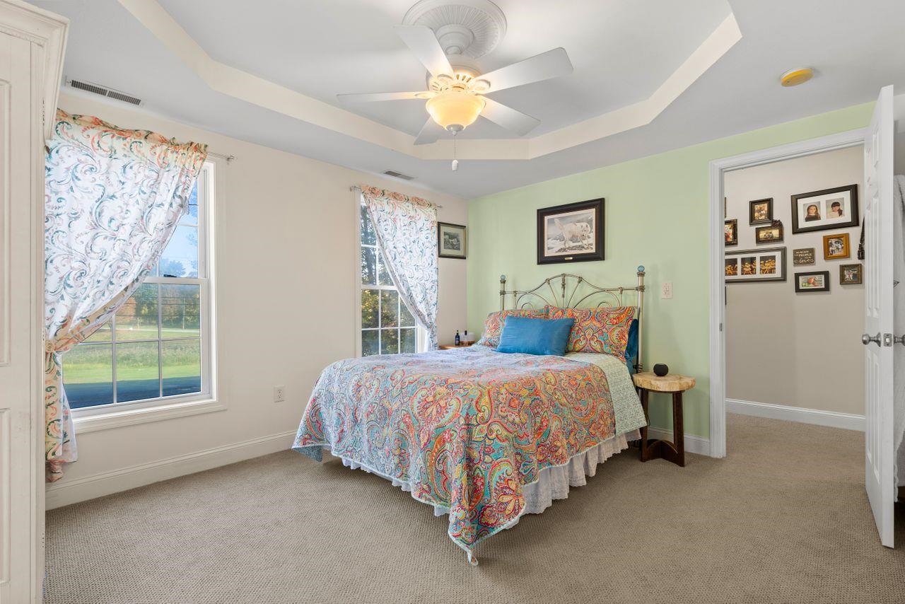 101 Island Pond Road Derry, NH 03038 - Photo 15 of 40