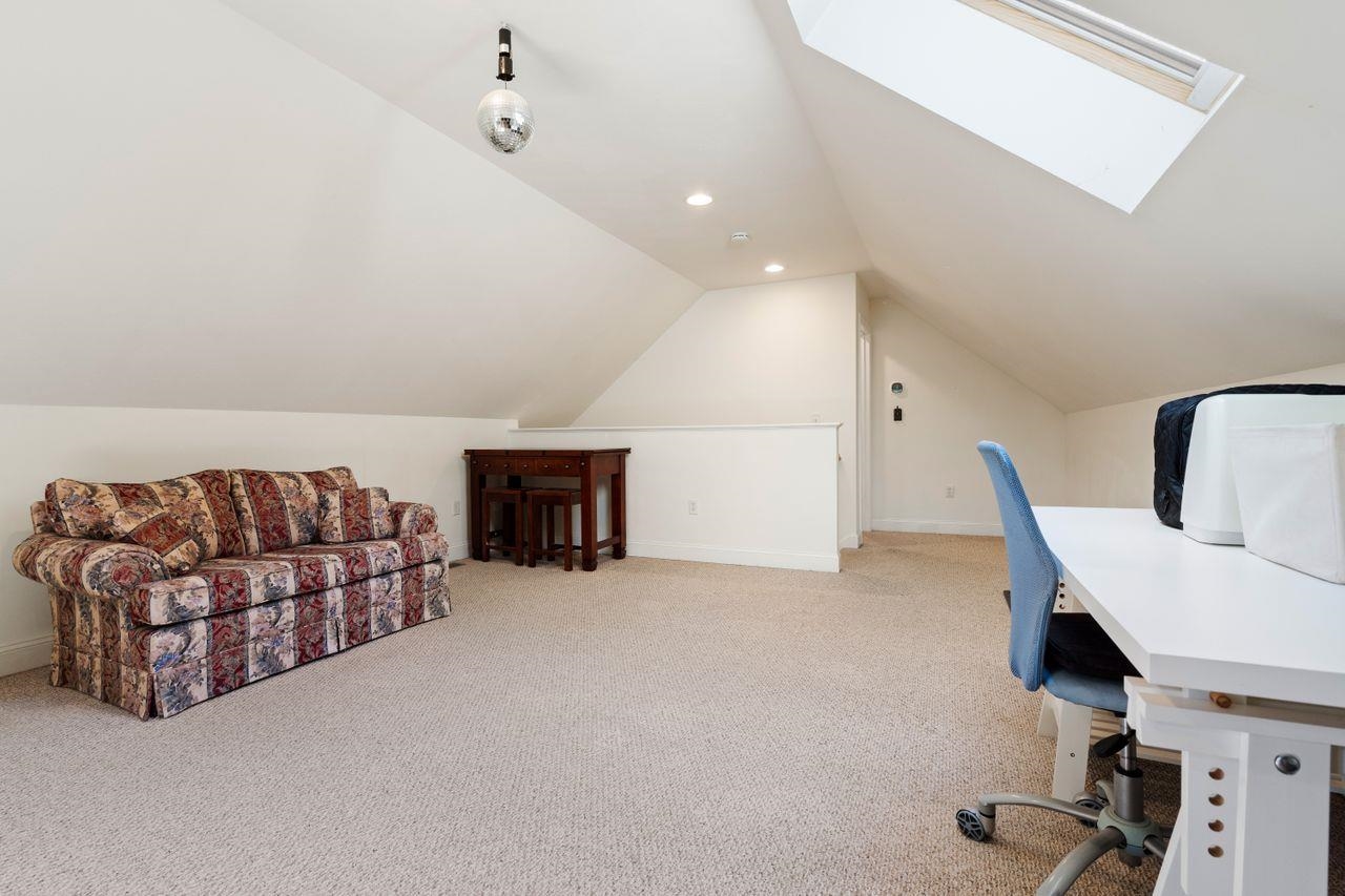 101 Island Pond Road Derry, NH 03038 - Photo 20 of 40