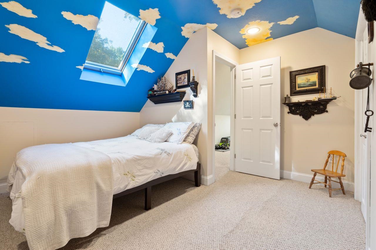 101 Island Pond Road Derry, NH 03038 - Photo 22 of 40