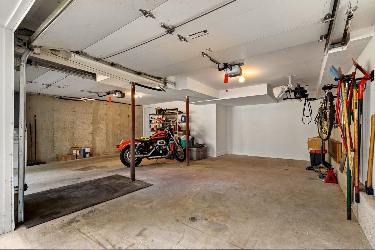 101 Island Pond Road Derry, NH 03038 - Photo 23 of 40