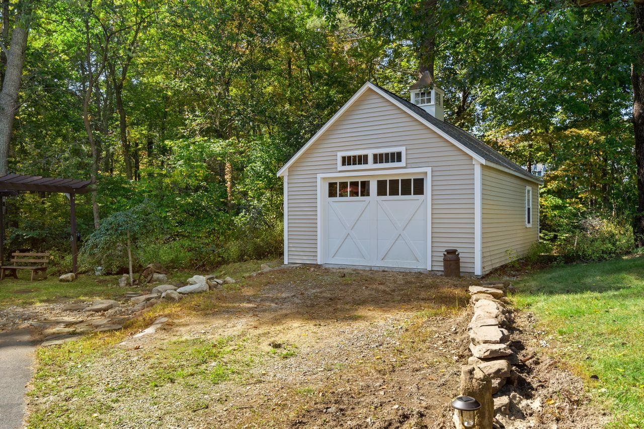 101 Island Pond Road Derry, NH 03038 - Photo 25 of 40