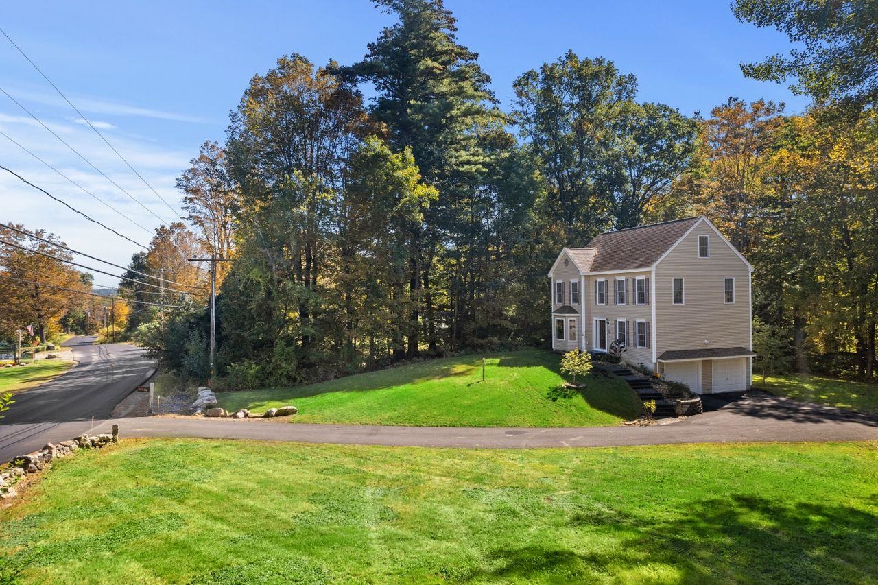 101 Island Pond Road Derry, NH 03038 - Photo 32 of 40