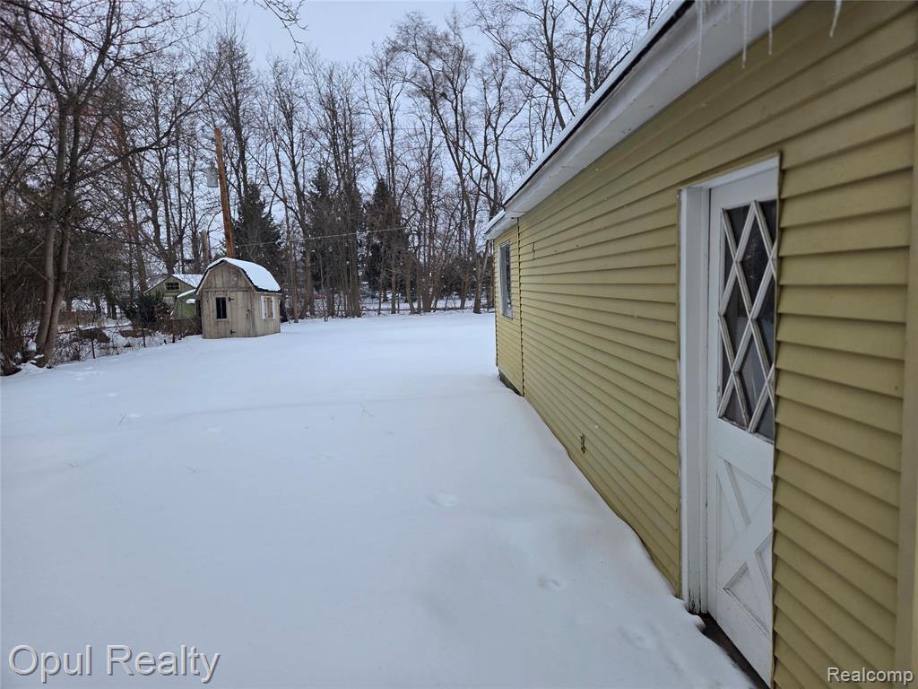 164 Spring Park Walled Lake, MI 48390 - Photo 3 of 23