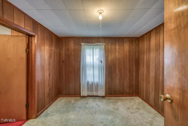 $325,000 | 427 Cove Creek Road, Roan Mountain, TN 37687