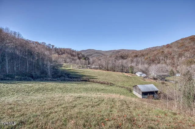 $325,000 | 427 Cove Creek Road, Roan Mountain, TN 37687