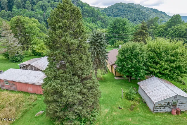 $325,000 | 427 Cove Creek Road, Roan Mountain, TN 37687