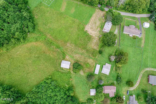 $325,000 | 427 Cove Creek Road, Roan Mountain, TN 37687