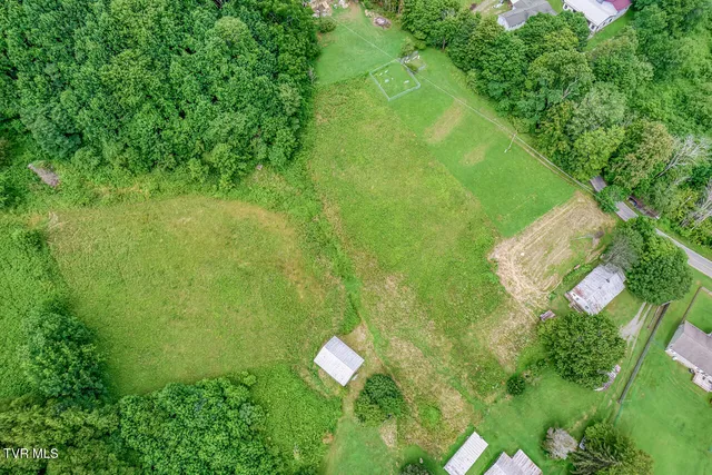 $325,000 | 427 Cove Creek Road, Roan Mountain, TN 37687