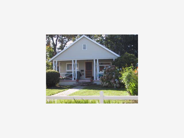 123 Dwight Road Burlingame, CA 94010 - Photo 1 of 1 a picture of a small yard in front of a house