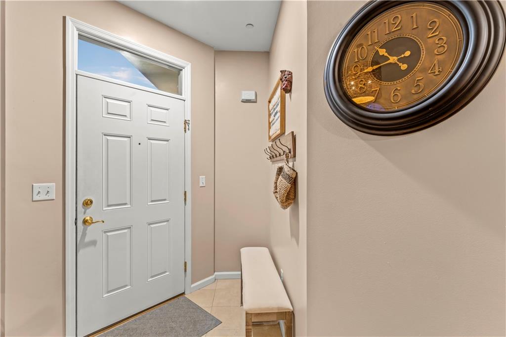 1303 Golf Course Drive Washington, PA 15301 - Photo 4 of 32