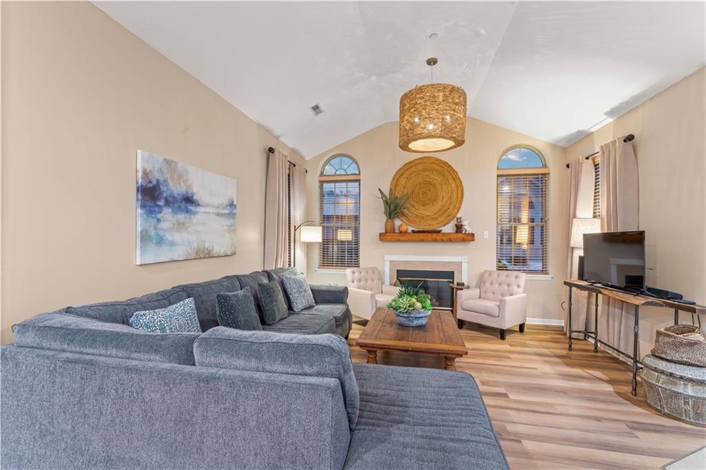 1303 Golf Course Drive Washington, PA 15301 - Photo 5 of 32