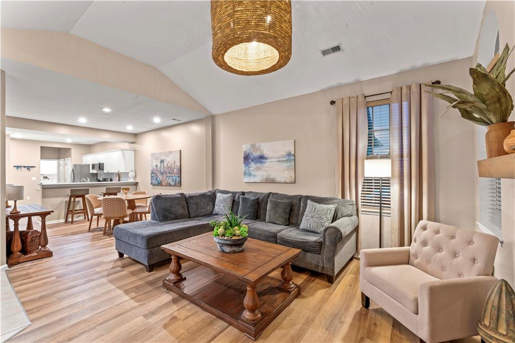 1303 Golf Course Drive Washington, PA 15301 - Photo 7 of 32