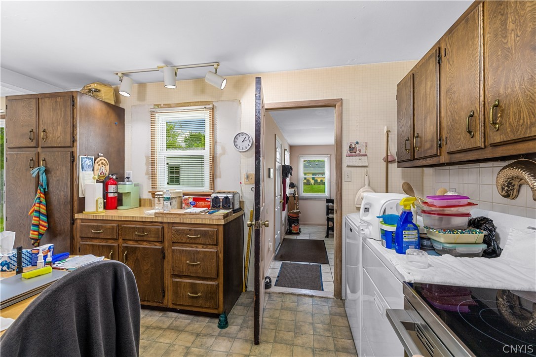 402 Richmond Road Utica, NY 13502 - Photo 10 of 22