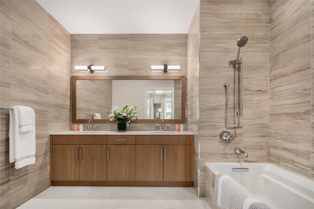 $799,000 | 100 Garvies Point Road, Unit 1312, Glen Cove, NY 11542