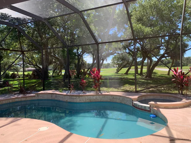 a view of a yard with a fountain