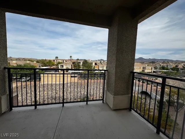 $1,495 | 2900 Sunridge Heights Parkway, Unit 933, Henderson, NV 89052